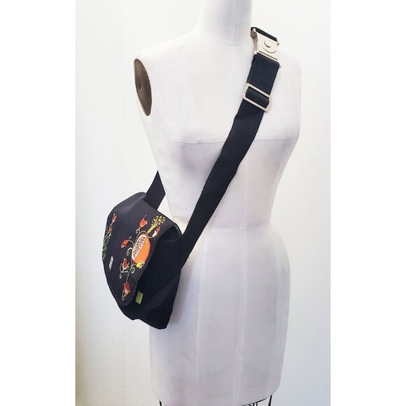 GAMA-GO Womens Messenger Bag Black Flowers and Birds Embroidery - Picture 7 of 13